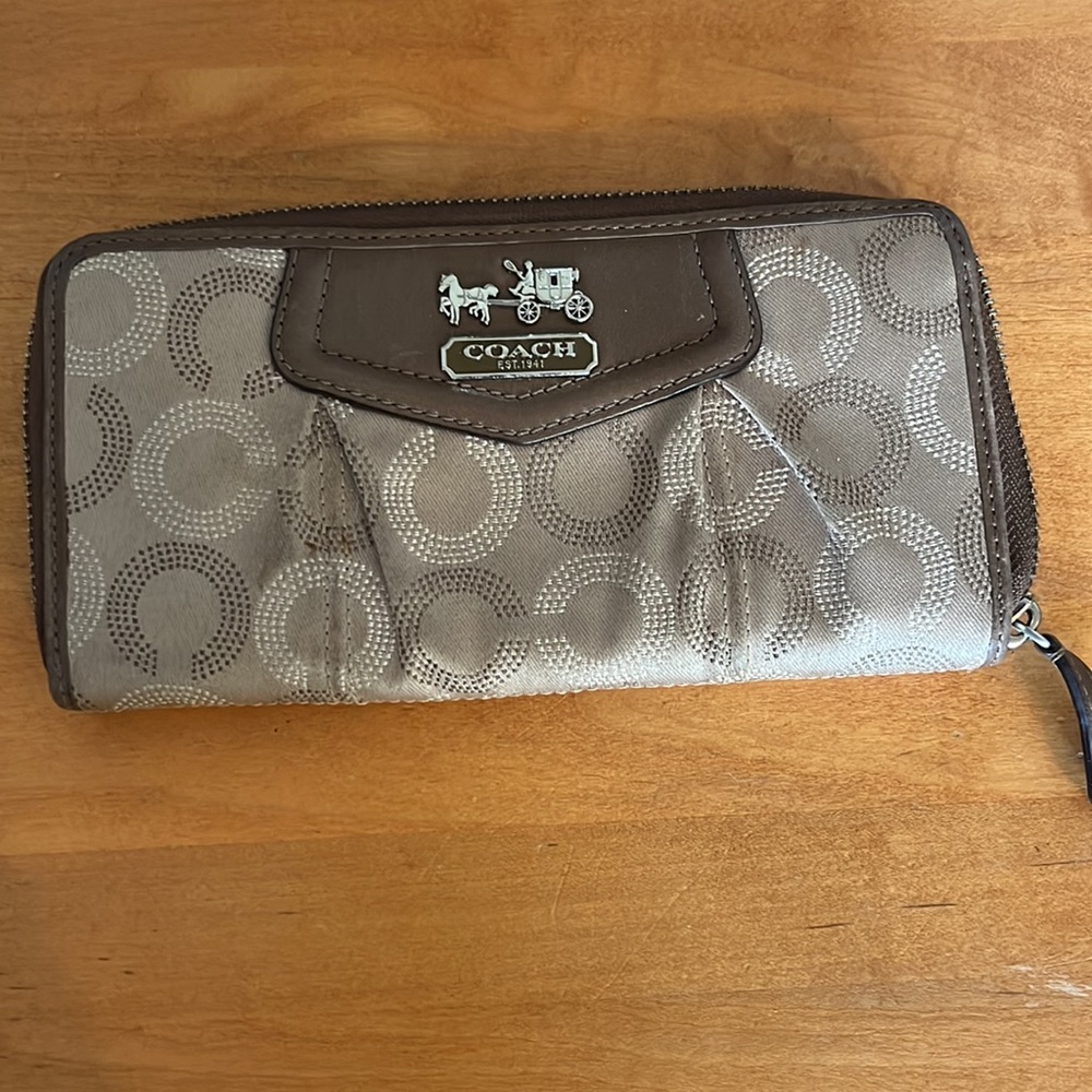 Coach Purse and Matching Wallet - Picture 10 of 12